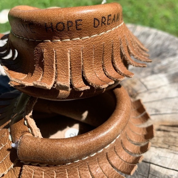 First Steps Leather Baby Toddler Moccasin Shoes
Brown Tan Size 2 Natural Walking - Picture 8 of 11